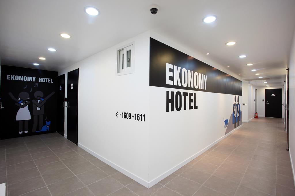 Ekonomy Hotel Myeongdong Central Seoul Exterior photo